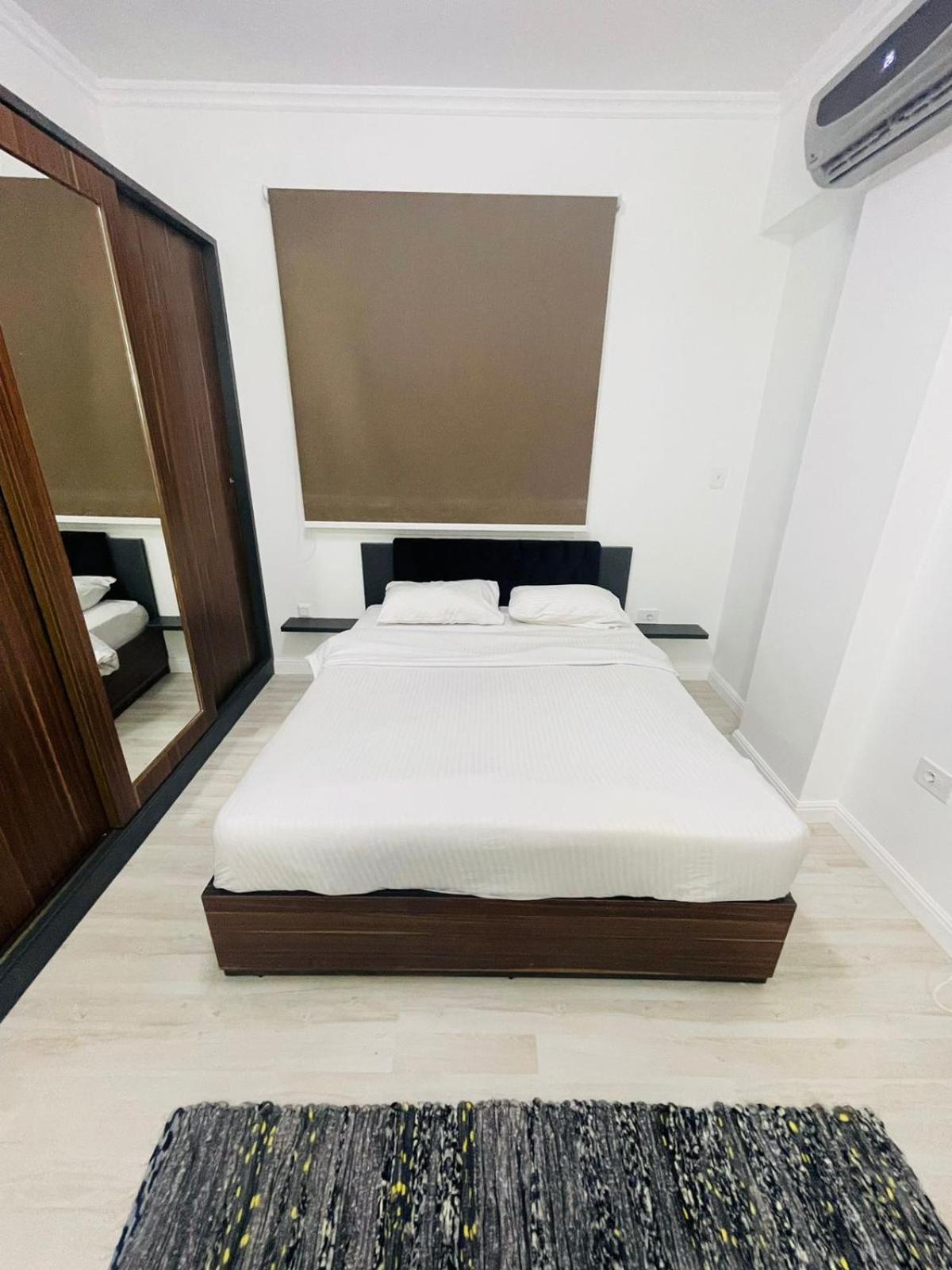 Luxurious One Bedroom Apartmán *